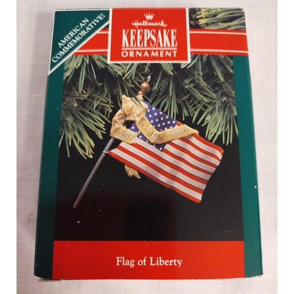 Vintage 1991 Hallmark Keepsake "Flag of Liberty" Ornament in Original Box - Picture 2 of 5